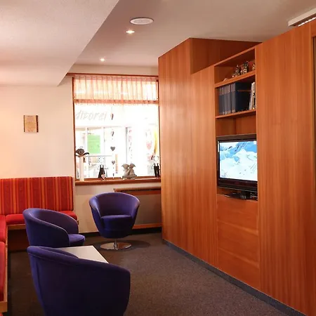 Πανσιόν Garni Domino