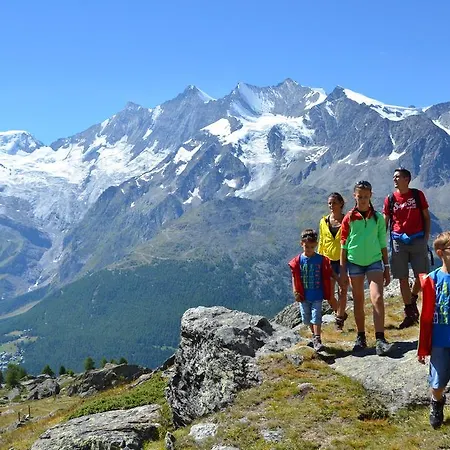 Πανσιόν Garni Domino Saas Fee