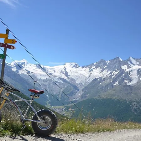 Πανσιόν Garni Domino Saas Fee